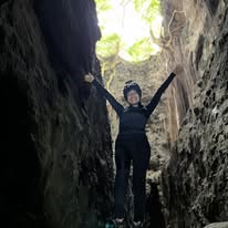 Caminata junto al río